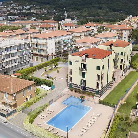 Ξενοδοχείο με διαμερίσματα Le Saline Borgio Verezzi