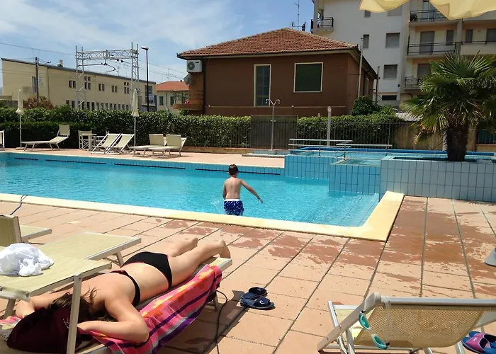 Apartmanhotel Le Saline 4*